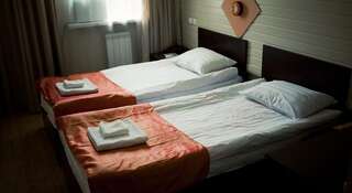 Гостиница Гуру Хабаровск Стандартный двухместный номер с 2 отдельными кроватями-3