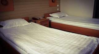 Гостиница Гуру Хабаровск Стандартный двухместный номер с 2 отдельными кроватями-4
